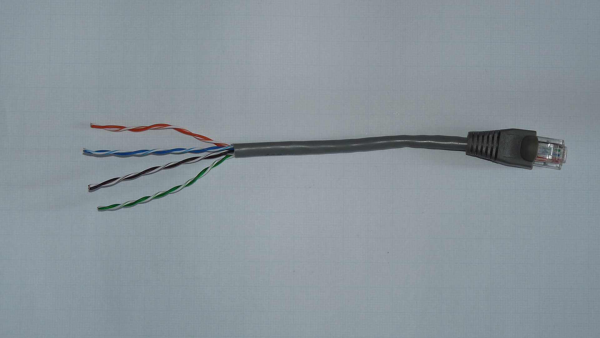 Подключённый Ethernet-кабель